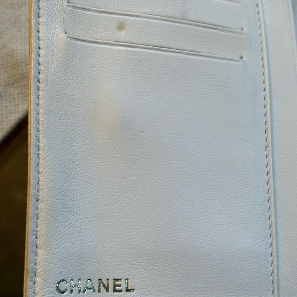 Chanel White Leather Wallet - Picture 9 of 16